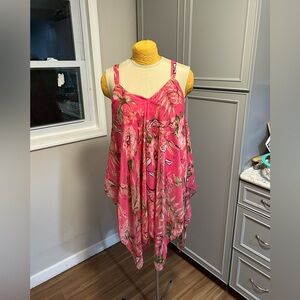Unique Spectrum Floral Pink Tunic Tank Top Size 1X